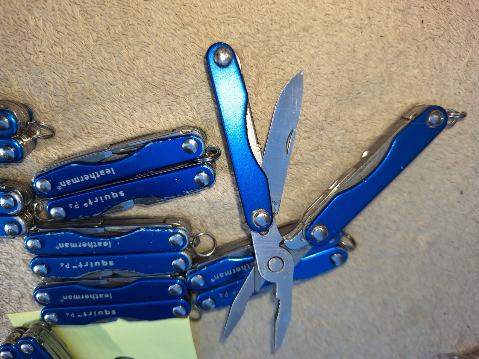 QTY 1 LEATHERMAN P4 SQUIRT BLUE Multi Tool COLLECTORS GREAT GIFT Loc 8
