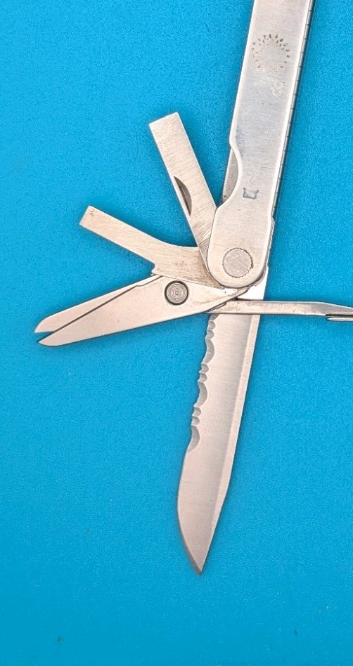 Leatherman PST 2 Multi Tool! 04/03 date stamp! Fast Shipping!