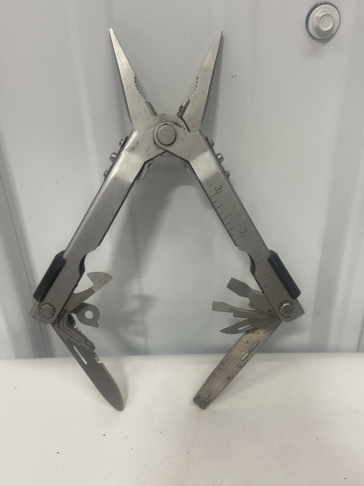 Gerber MP600 Stainless Steel Multi-Tool Needle Nose Pliers Excellent!