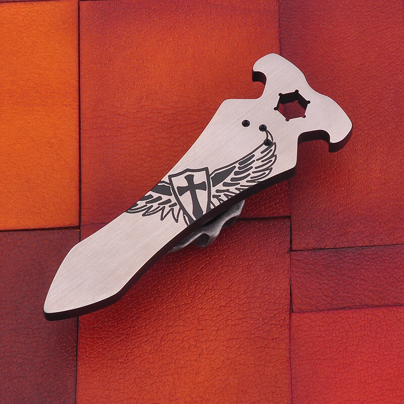 New Titanium Steel Portable Screwdriver Bottle Opener Key Chain Skull Pendant