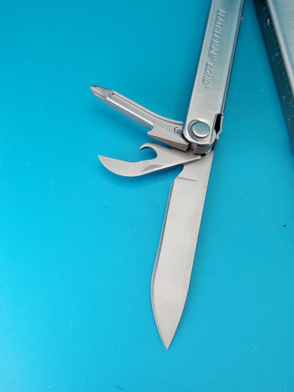 LEATHERMAN Bond Multitool, Stainless Steel Everyday Tool!