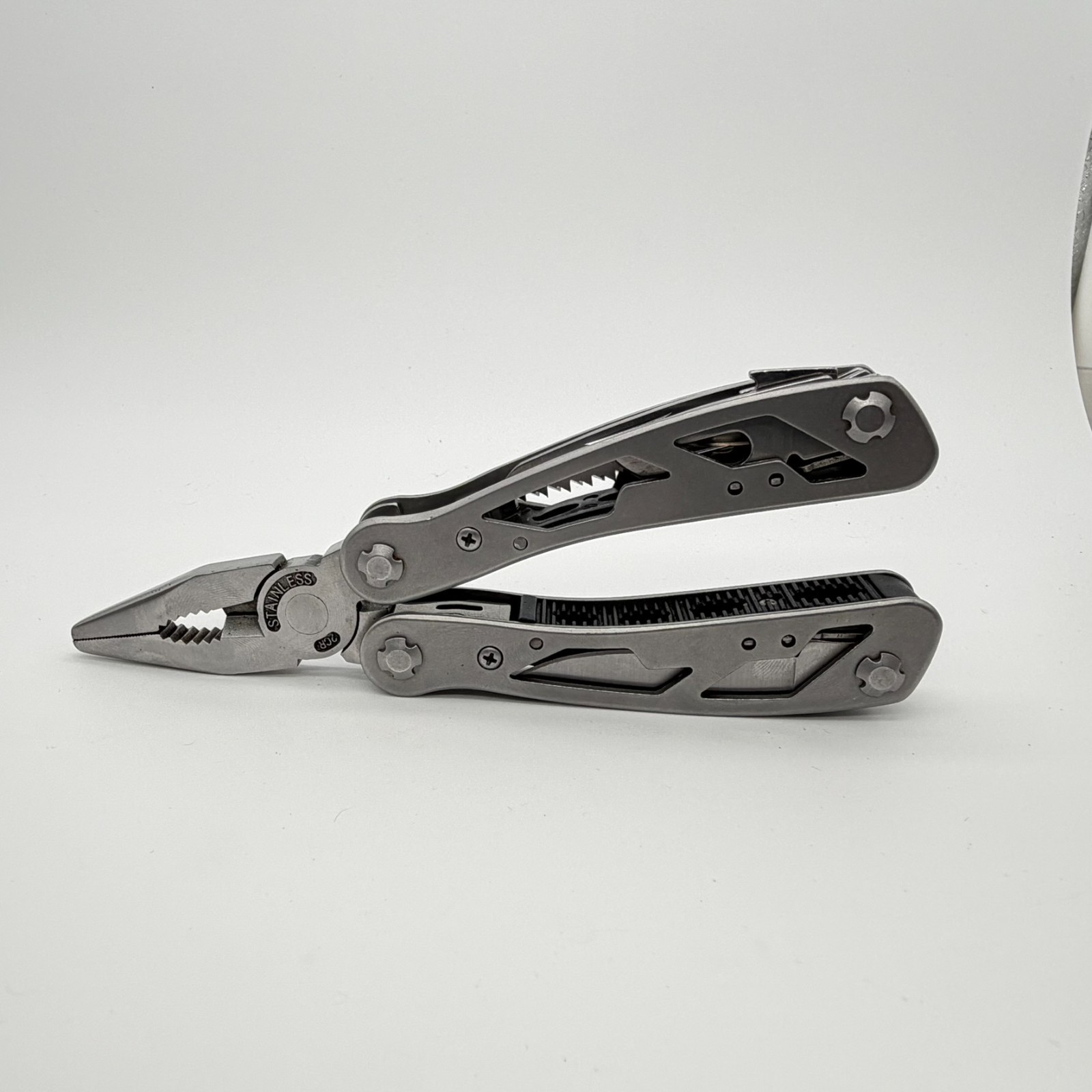Stanley 12-in-1 Multi-Tool Pliers Pocket Knife Saw File Screwdriver EDC Gear