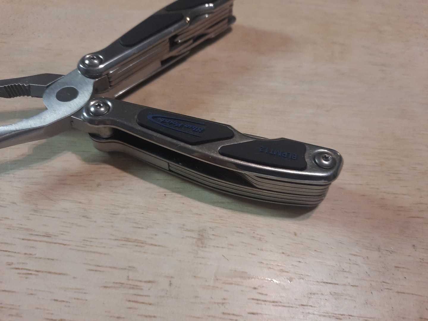 BLUE POINT BLPMT12 Multitool w/LED Work Light