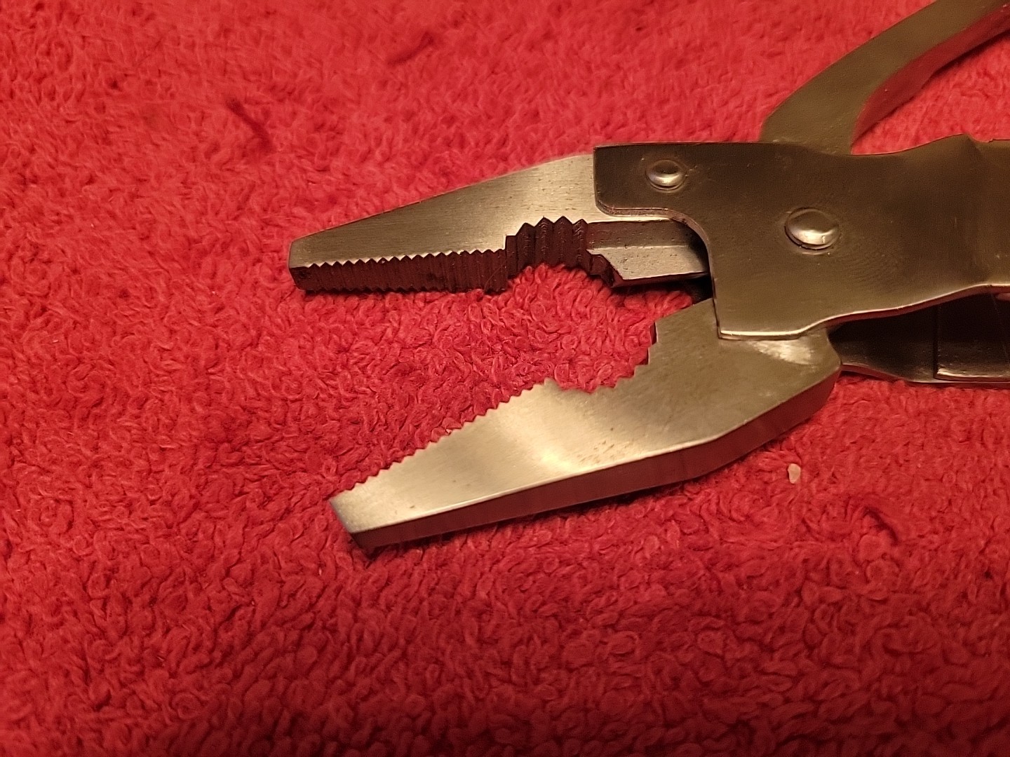 MULTI TOOL KNIFE PLIERS