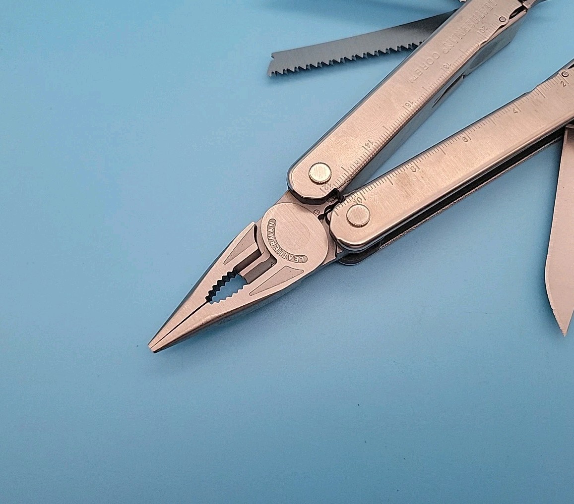 Leatherman Core Multi-Tool – Dated 0209 – Pliers, Knife – Silver – RETIRED