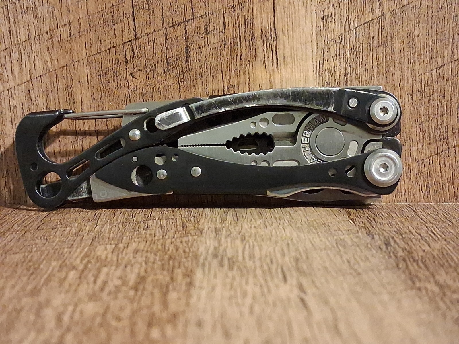 Leatherman Skeletool CX Black 7-in-1 Multi-Tool – Good/Clean/Sharp/Oiled