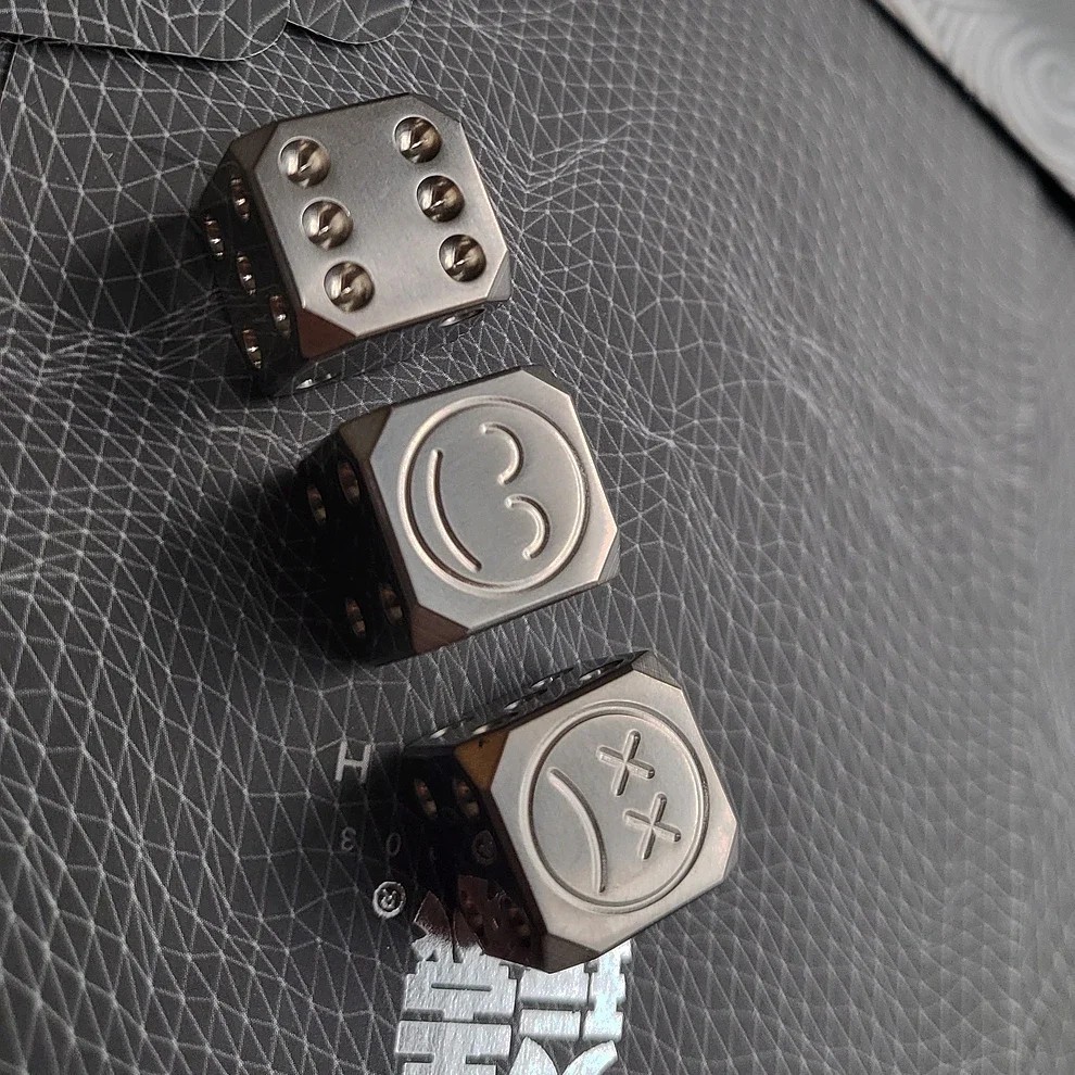 1 Pair Solid TC4 Titanium Alloy Creative Dice EDC Toy KTV Entertainment Supplies