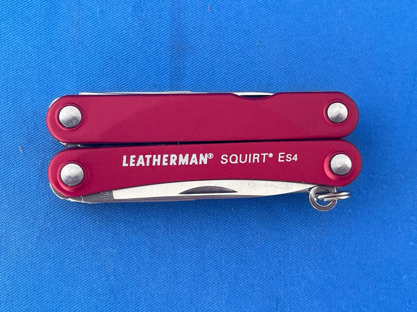 Leatherman Squirt ES4 Multi Tool Knife Wire Stripper New In The Box Red