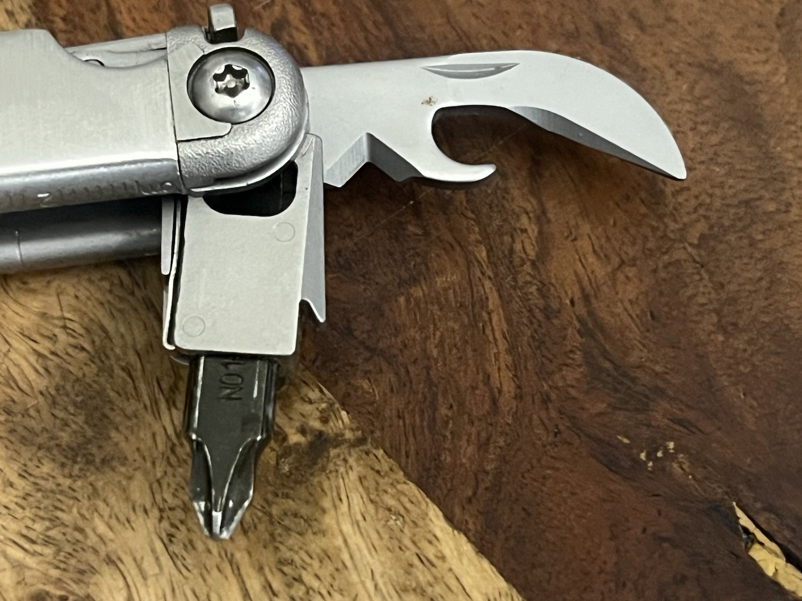 Leatherman Wave Multi-Tool Knife Great Condition!! w/New Molle Sheath ~TASKCo