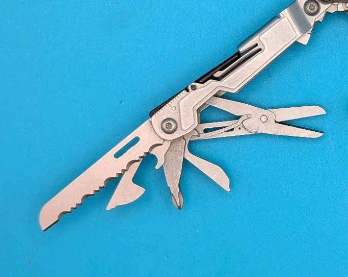 SOG PowerPint Tool Compact Lightweight Silver Multi-Tool!