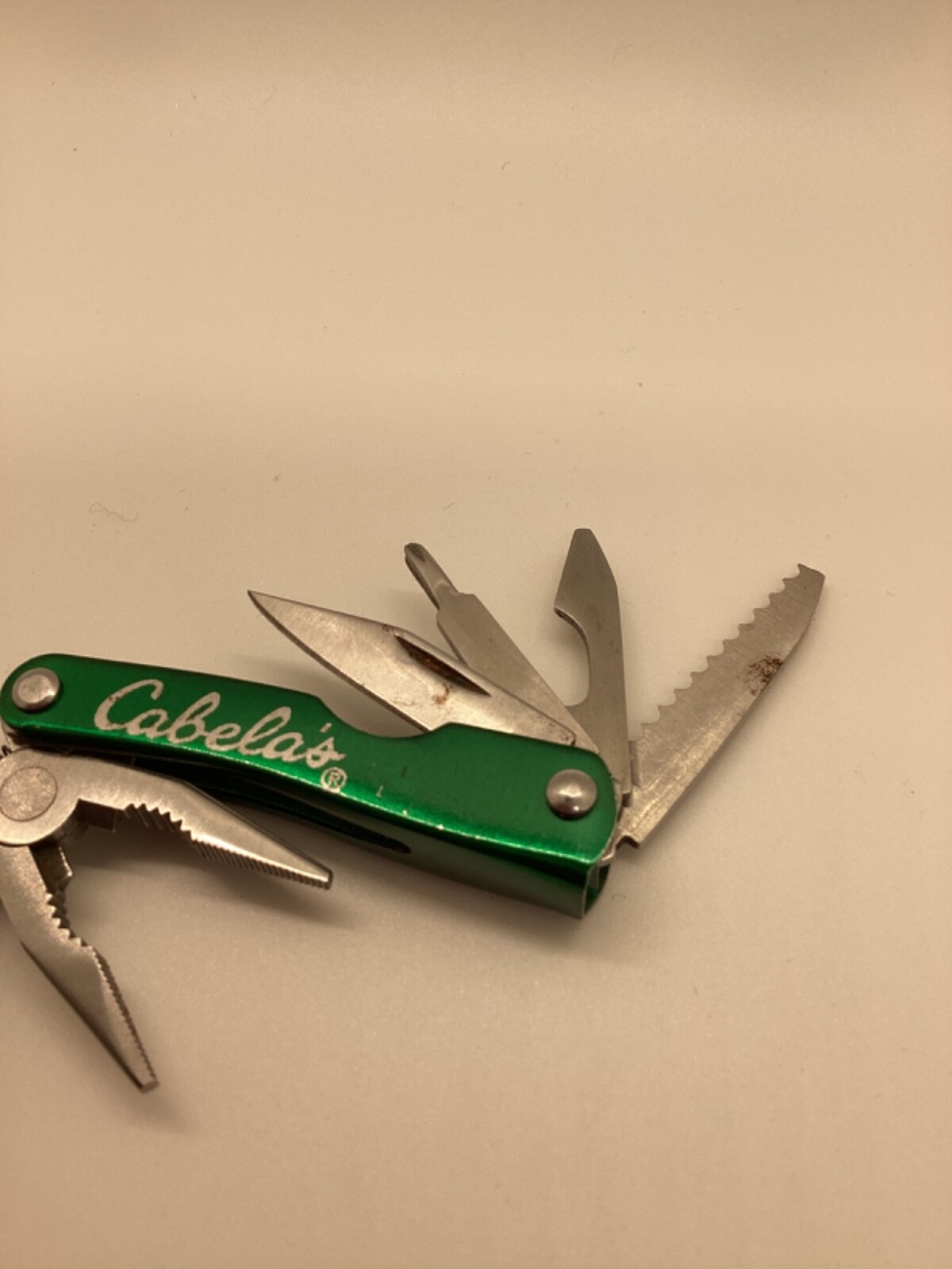 Cabela’s 2.75 inches long Multi-tool – Pre-owned