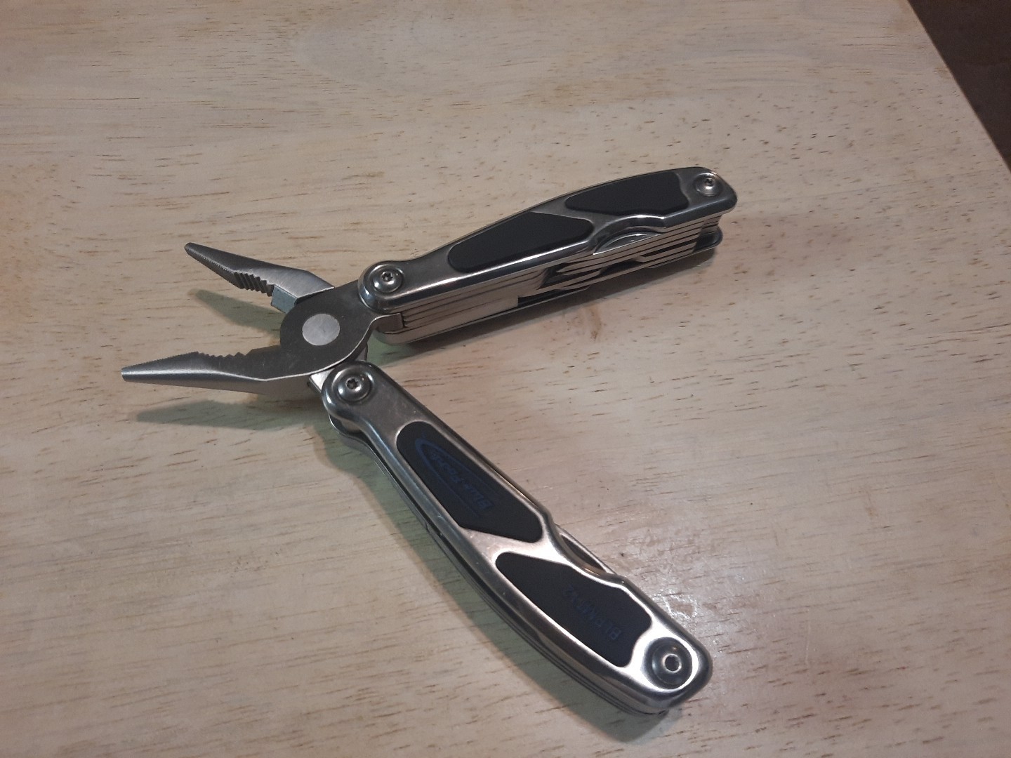 BLUE POINT BLPMT12 Multitool w/LED Work Light