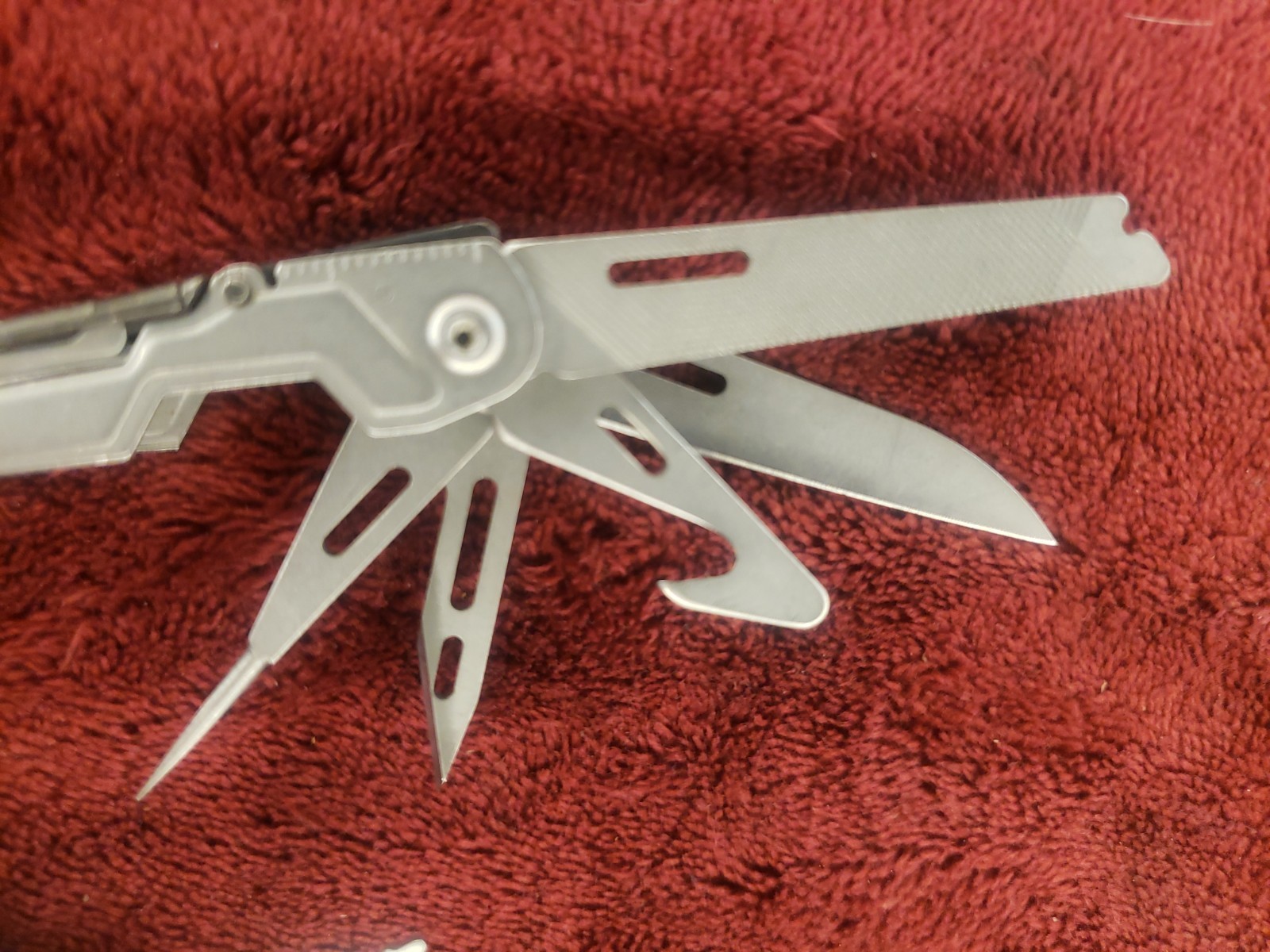 SOG PowerPint Multi-Tool Pocket Knife Folding Pliers