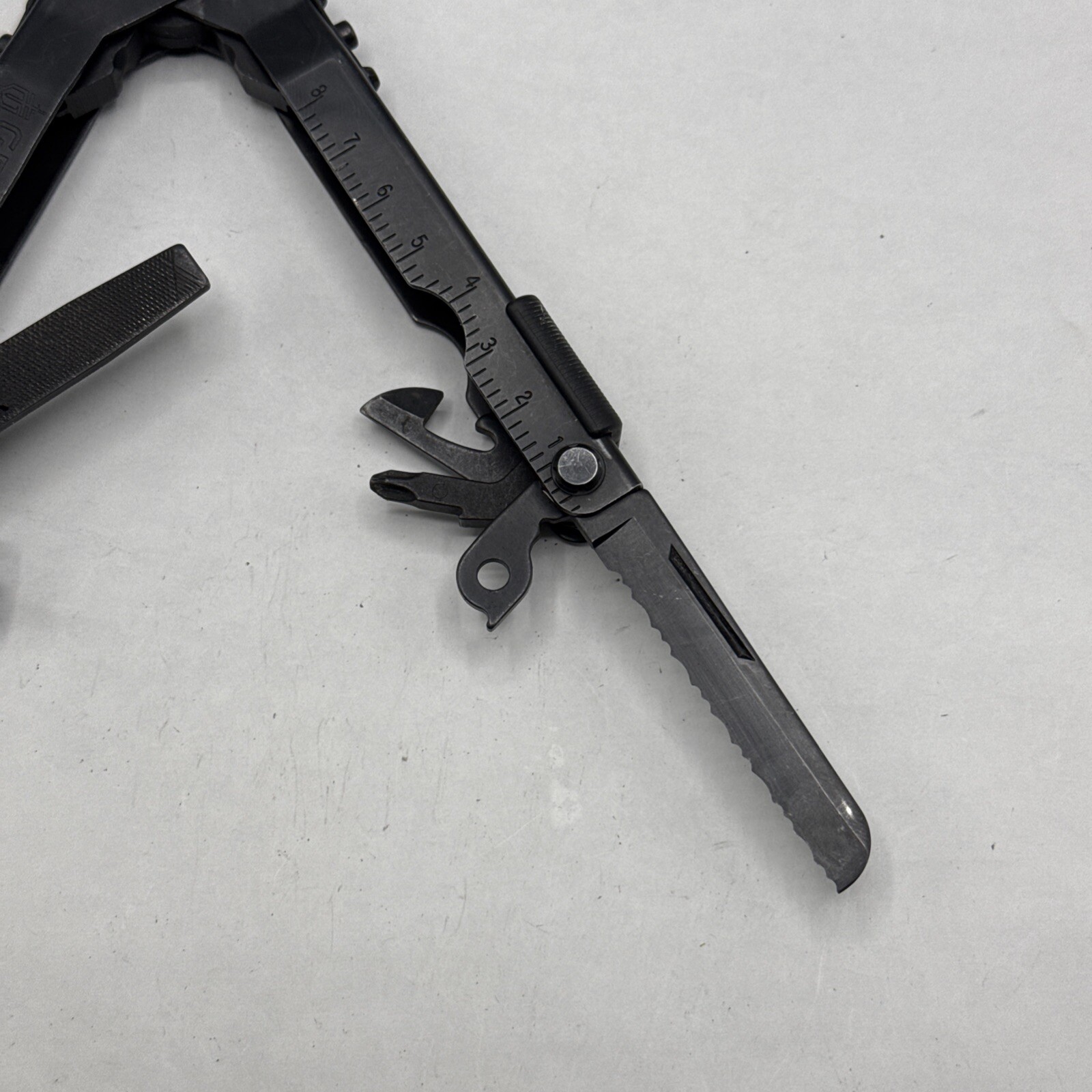Gerber MP 600, Carbide Cutters, Needlenose – Black