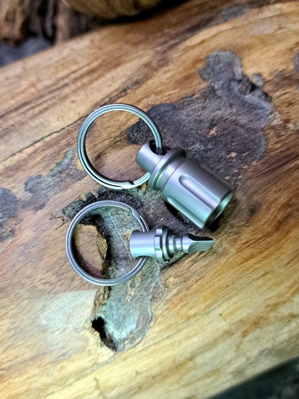 Pro Series Titanium Quick-Release Multi-Tool Swivel Keychain