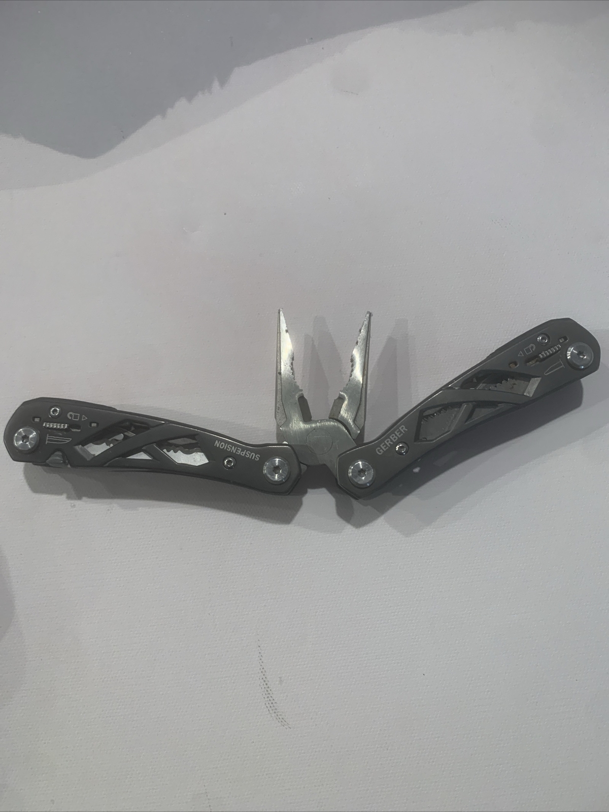 Gerber Suspension Color Black  Multi Tool New clean item With Nylon Sheath Case