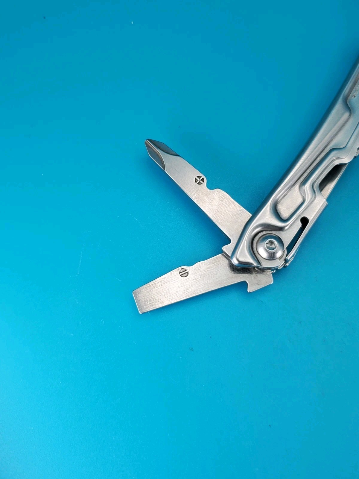 Leatherman Rev 3.8″ Multi-Tool, Stainless!