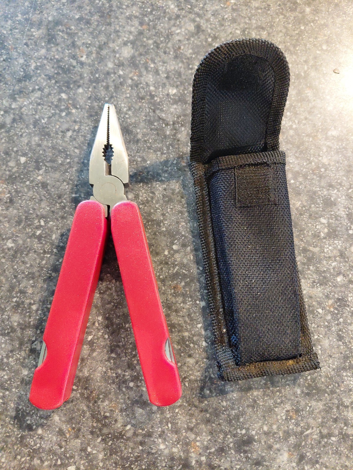 Multi-tool, unmarked