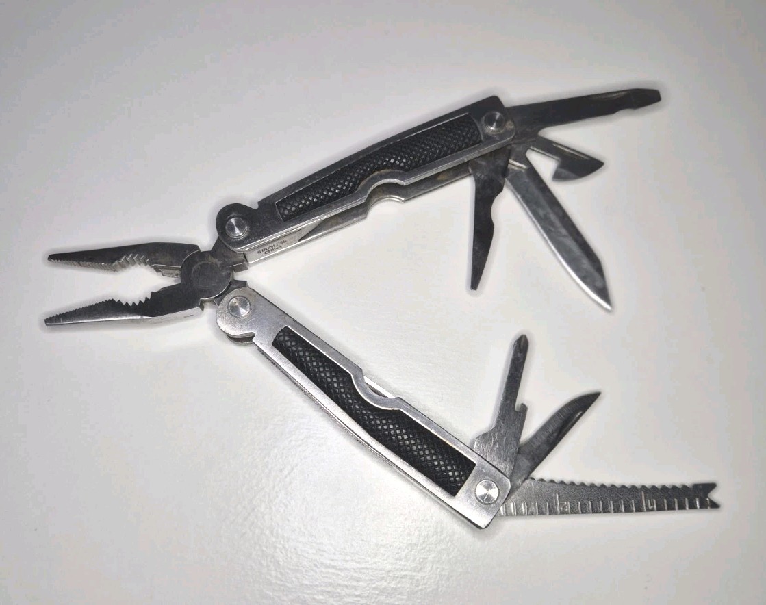 Tool Kit: Stanley FatMax Folding Knife + 3x Multitool (Pliers, Saws, EDC)