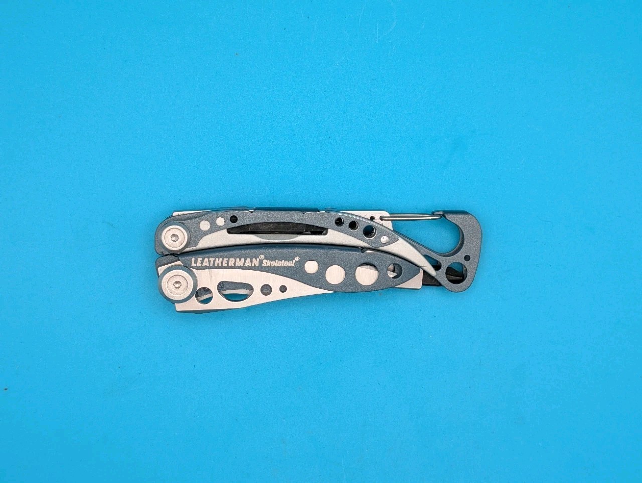 Leatherman Skeletool Multitool Combo Edge Knife! NAVY BLUE! WITH SHEATH!