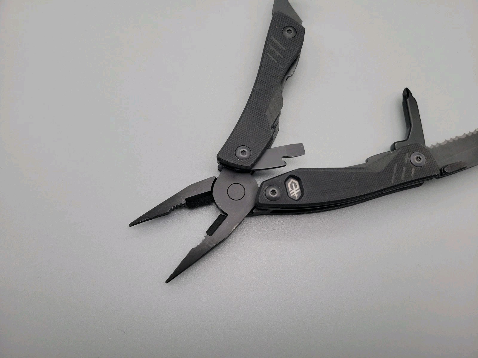 Gerber Bullrush Multi-Tool – Black G-10 handles – Strap Cutter – DISCONTINUED