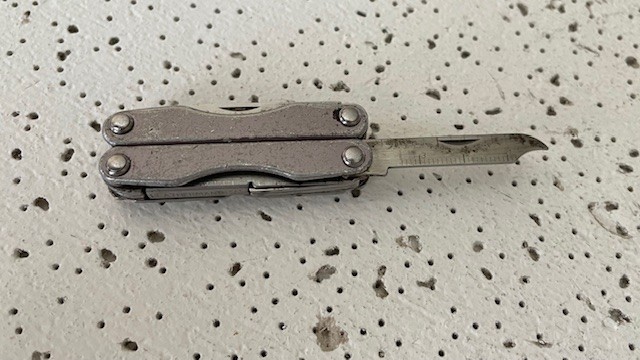 Leatherman SQUIRT S4 Silver Scissors Knife File Multi Tool – – – – –