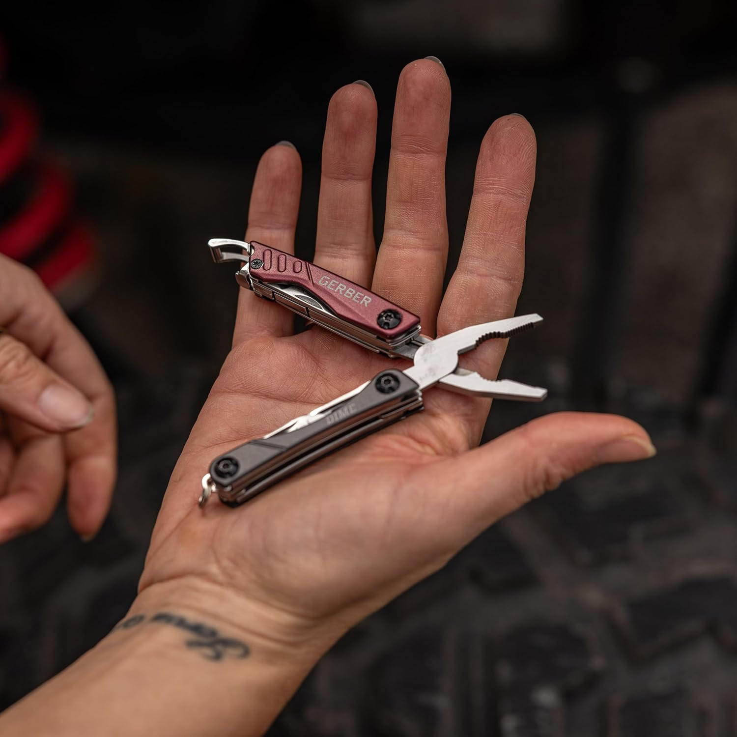 Gear Dime 12-In-1 Mini EDC Multitool – Needle Nose Pliers, Pocket Knife, Keychai