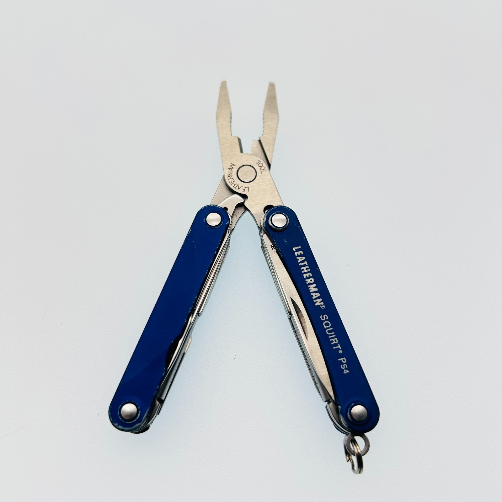 Leatherman Squirt PS4 BLUE – 8-in-1 Keychain Multi-Tool Discontinued (CODE5)