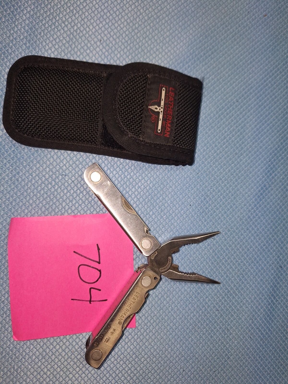 1 Leatherman Mini-Tool Vintage Rare Multi Pliers Knife LOT 704