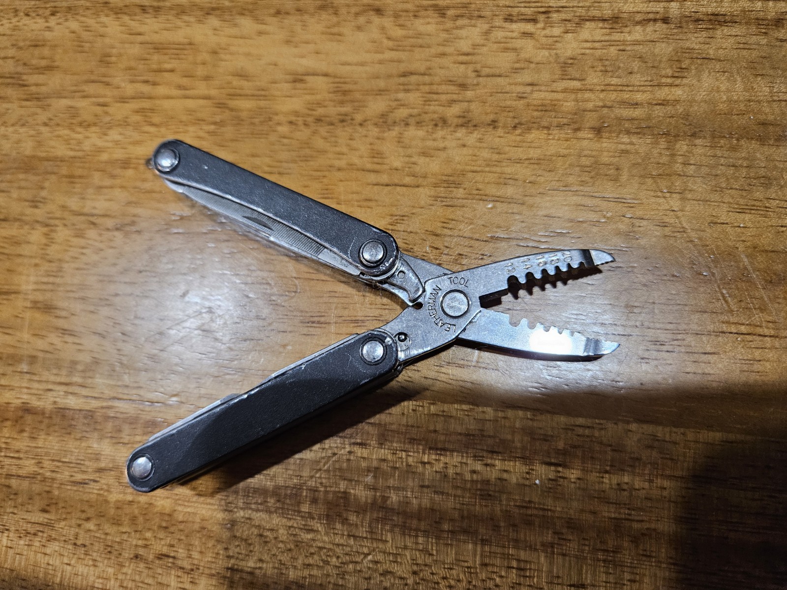 Leatherman SQUIRT ES4 electrician’s multitool black super rare discontinued