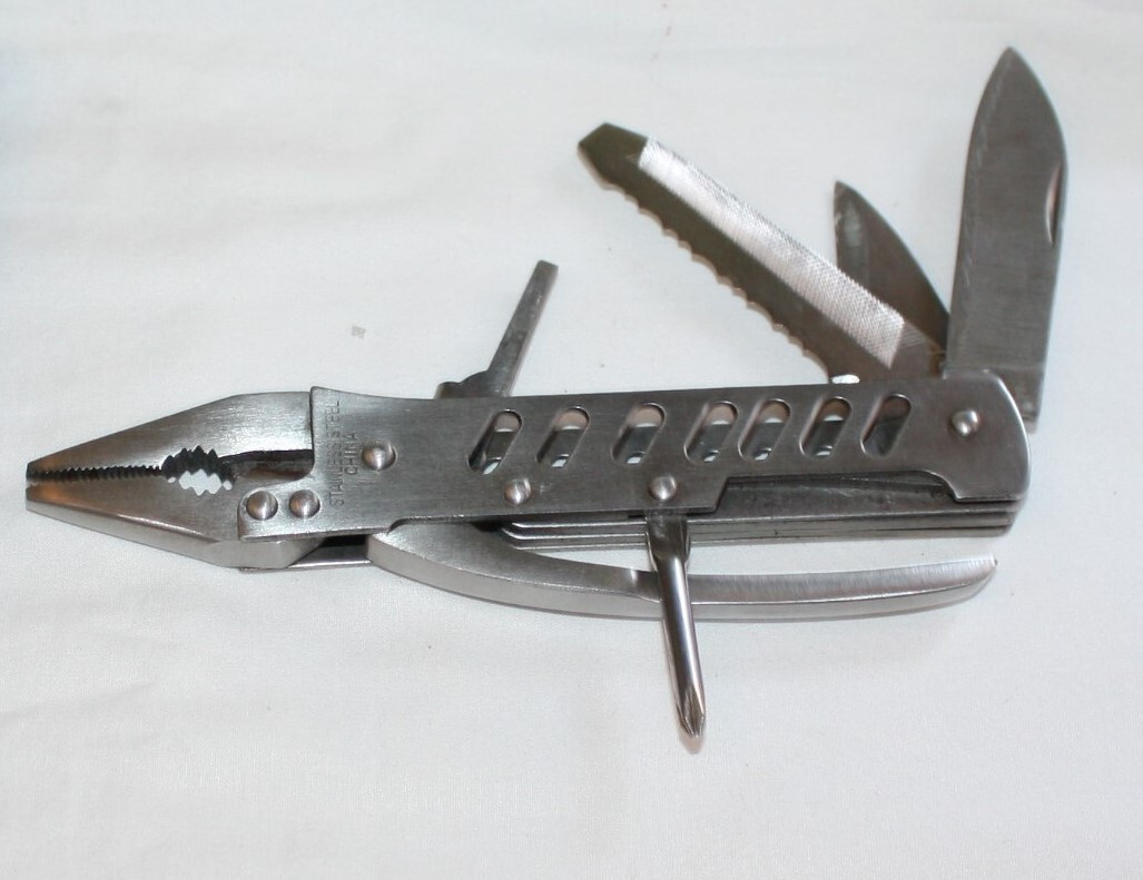 Multi-Tool 6 n 1 Skeleton Handle w Black Belt Pouch PreOwned Very Good Condition