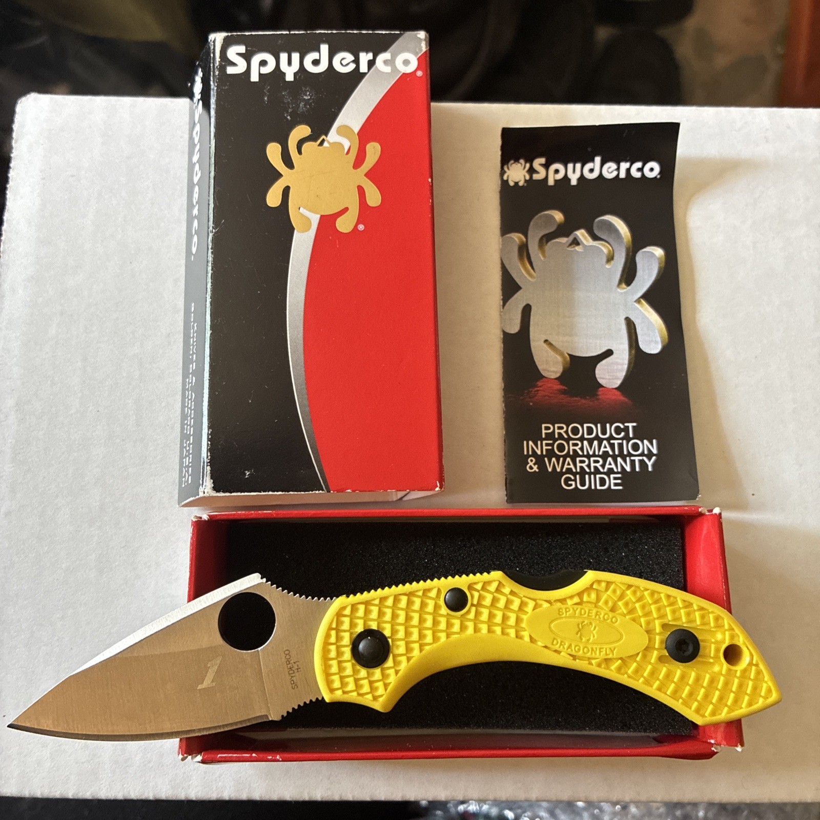 Spyderco C28PYL2 Dragonfly 2 Salt – Plain Edge H-1 Blade – Marine Yellow
