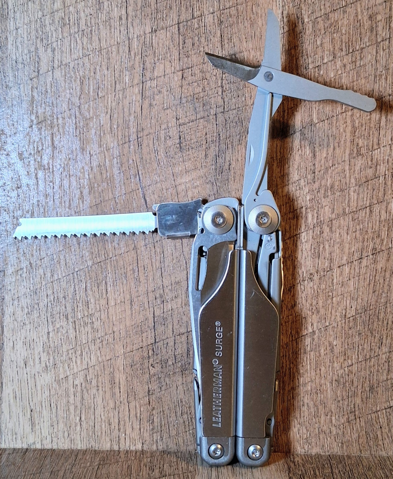 Leatherman Surge Multi-Tool Stainless Steel – Near Mint