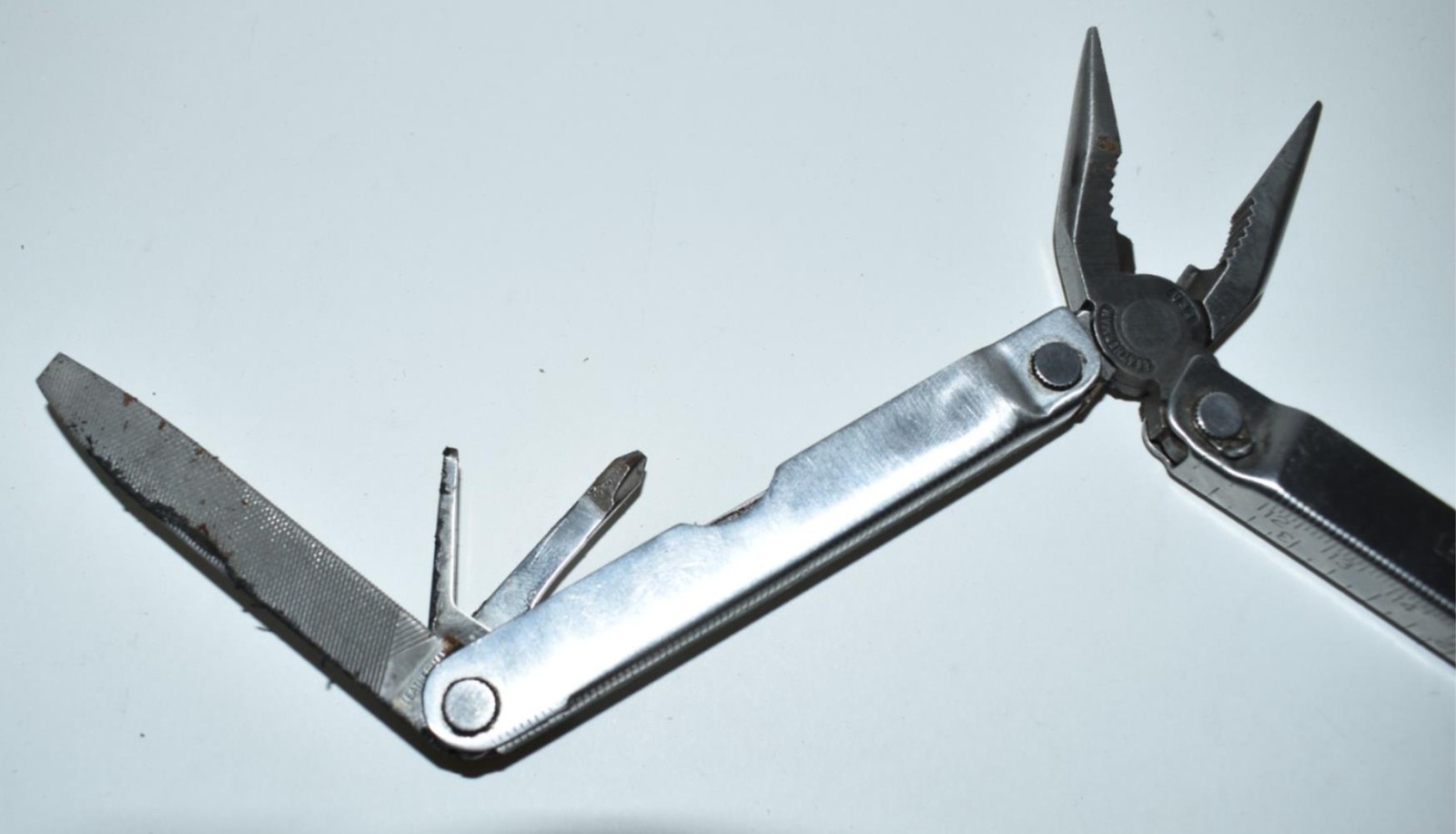 Leatherman Multi Tool with Case Vintage Used Rare (KDH41)