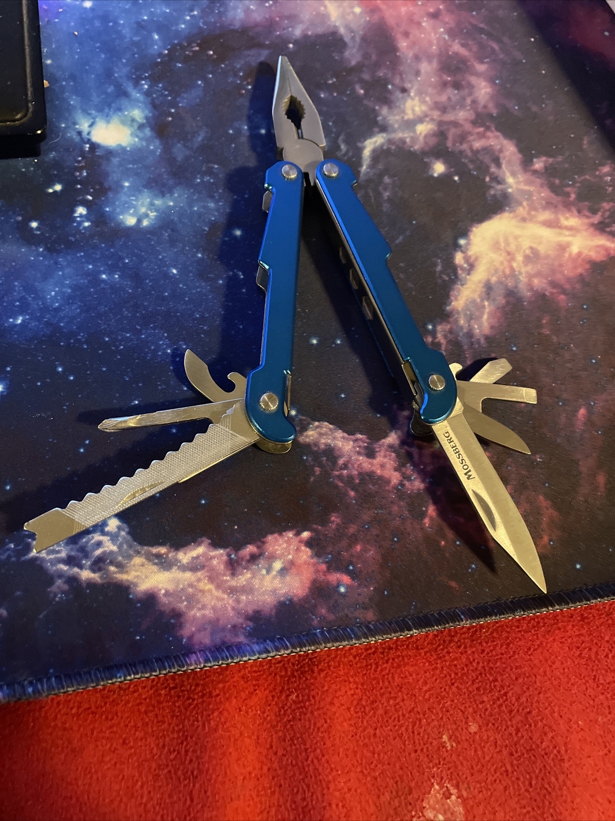 Mossberg butterfly ARMY Multi-Tool, blue