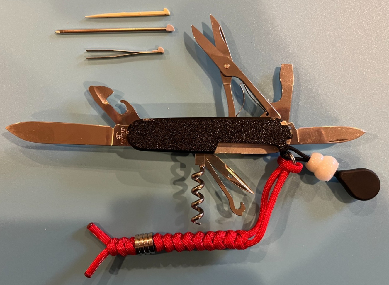 Victorinox Multitool plus