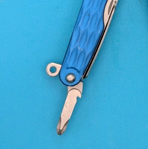 Leatherman Juice CS4 Multi Tool! Retired! COLUMBIA BLUE!