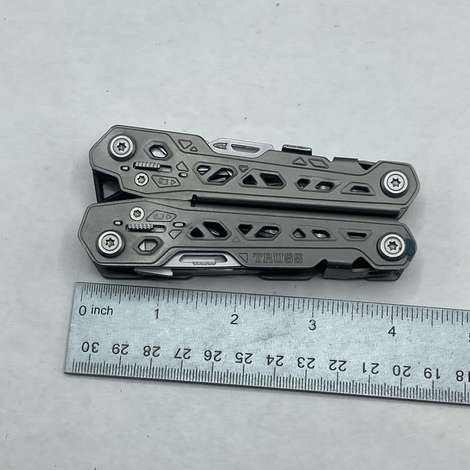 Gerber Truss Multi Tool – Gray