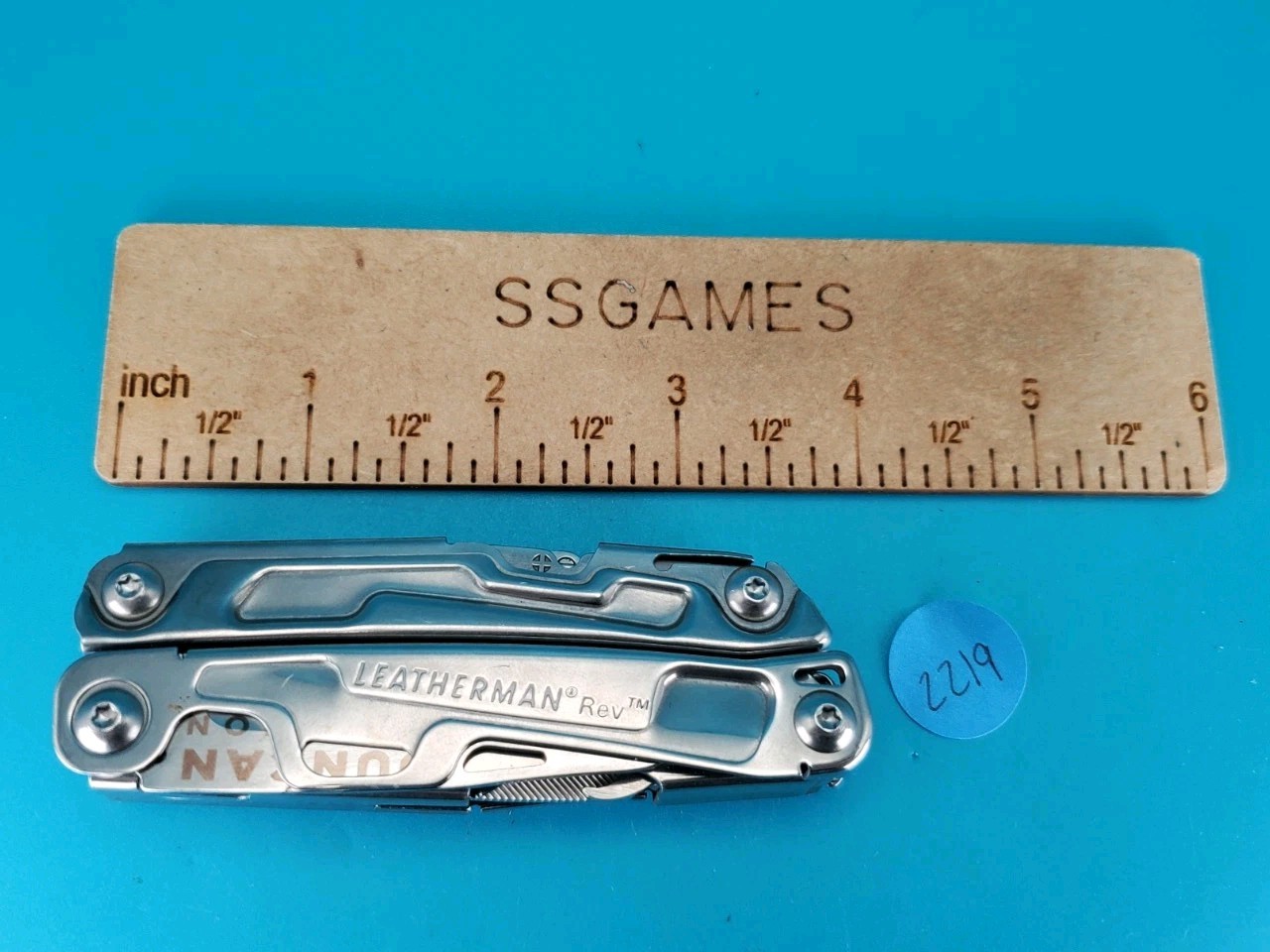 Leatherman Rev 3.8″ Multi-Tool, Stainless! *DUNCAN AVIATION*