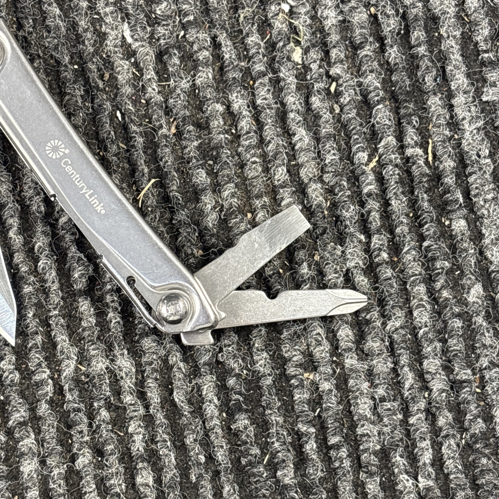Leatherman Rev 3.8″ Multi-Tool, Stainless! USED (047)
