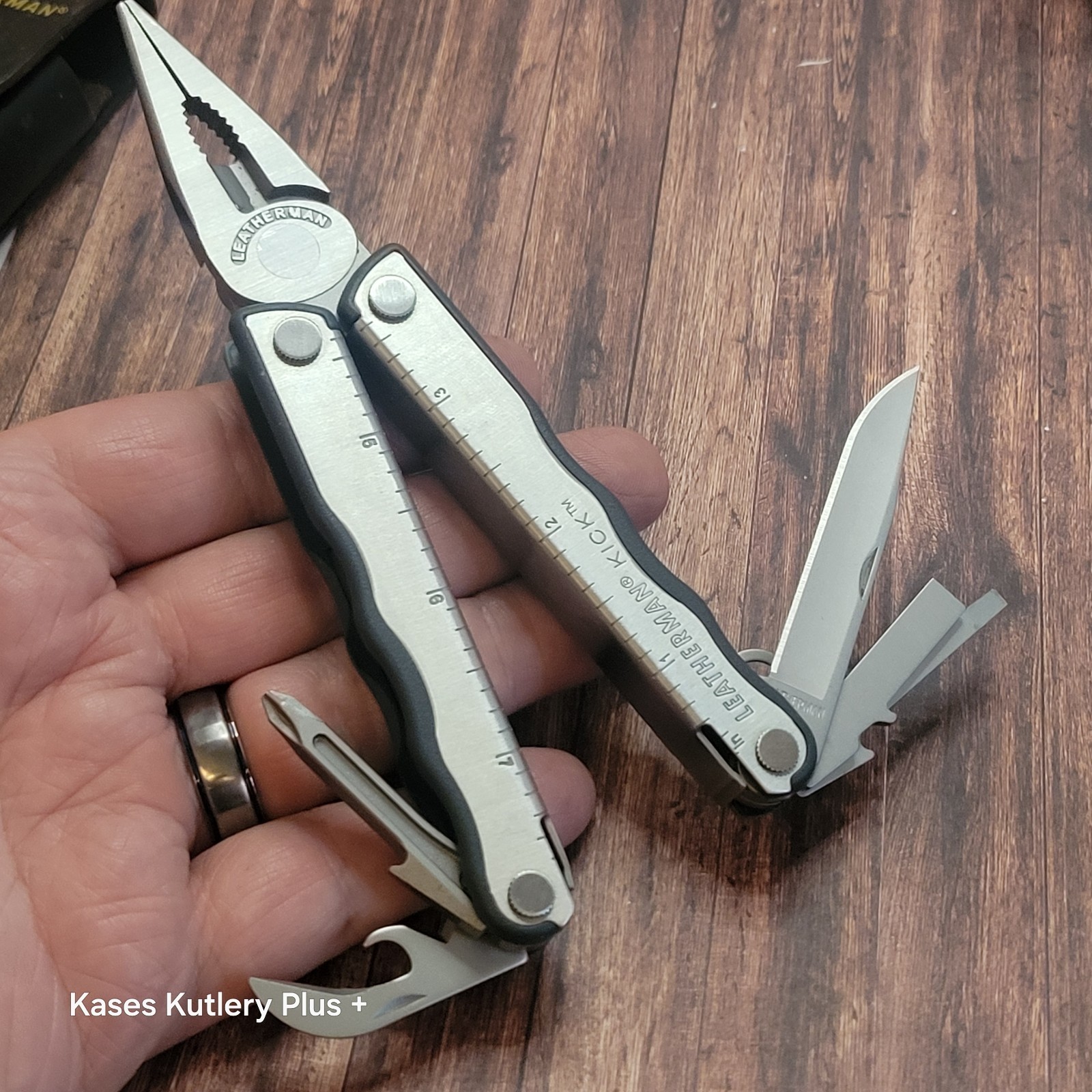 Leatherman Kick Multi Tool Knife Pliers W/Sheath 4.13″ Closed