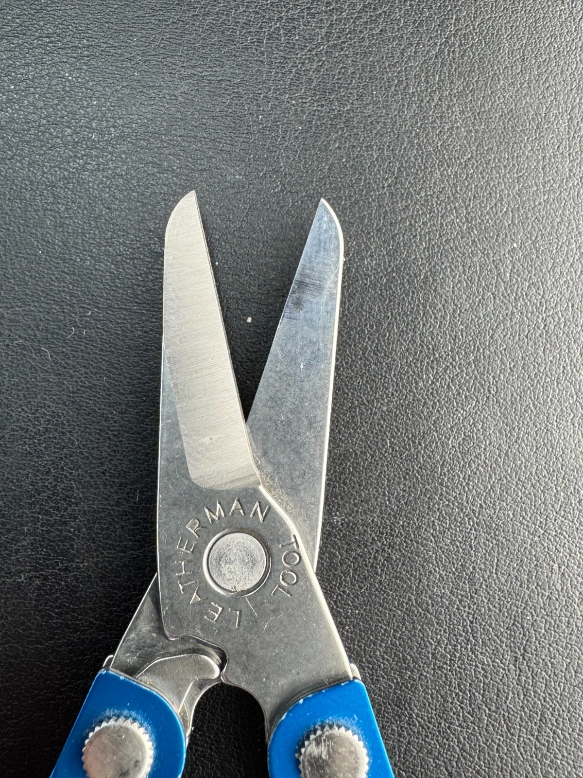 Leatherman Micra 10 in 1 Multitool Anodized Aluminum – Blue