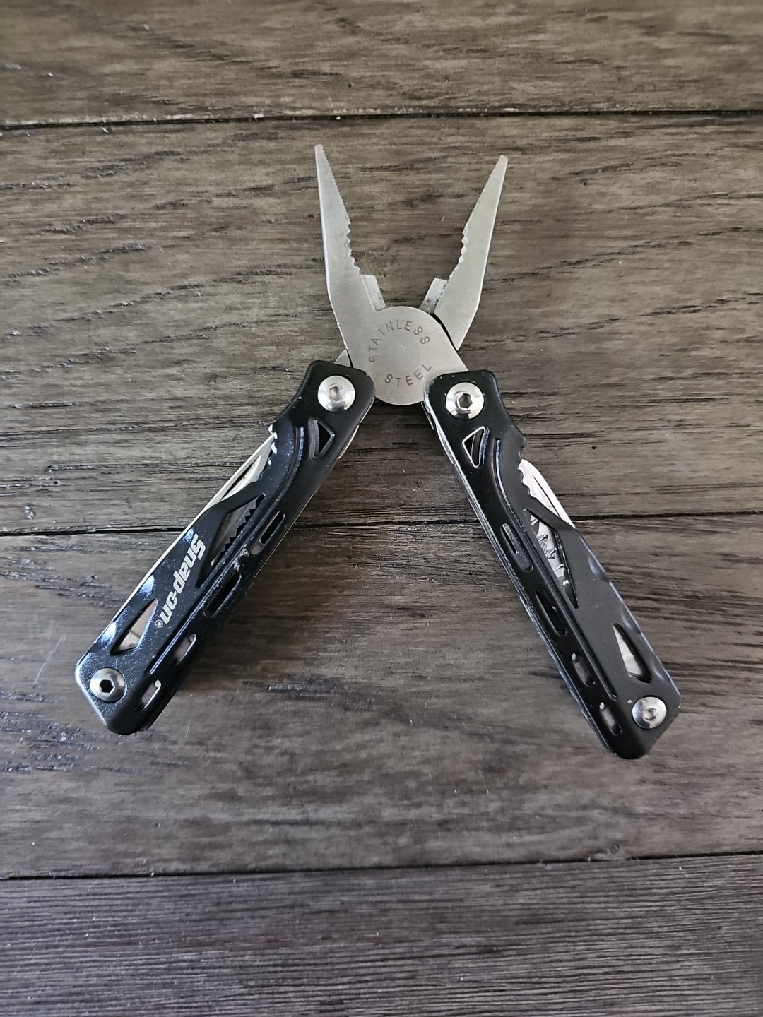 SNAP ON Multi Tool Knife Pliers Saw Screw Driver Bottle Opener File Black
