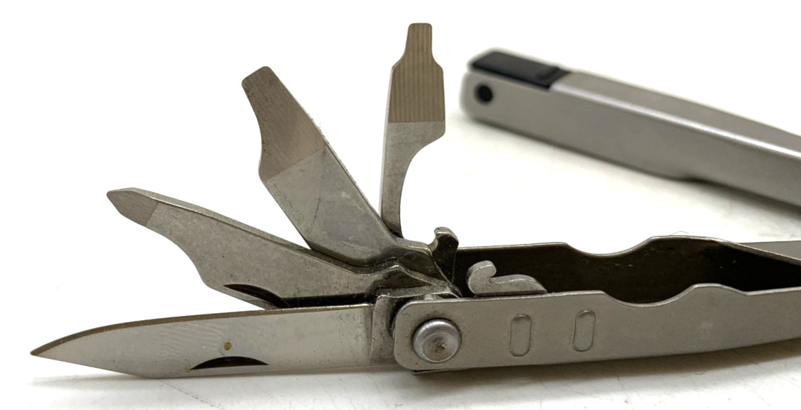 Schrade ST2 Tough Chip Compact Multi-Tool Shears Pocket Knife