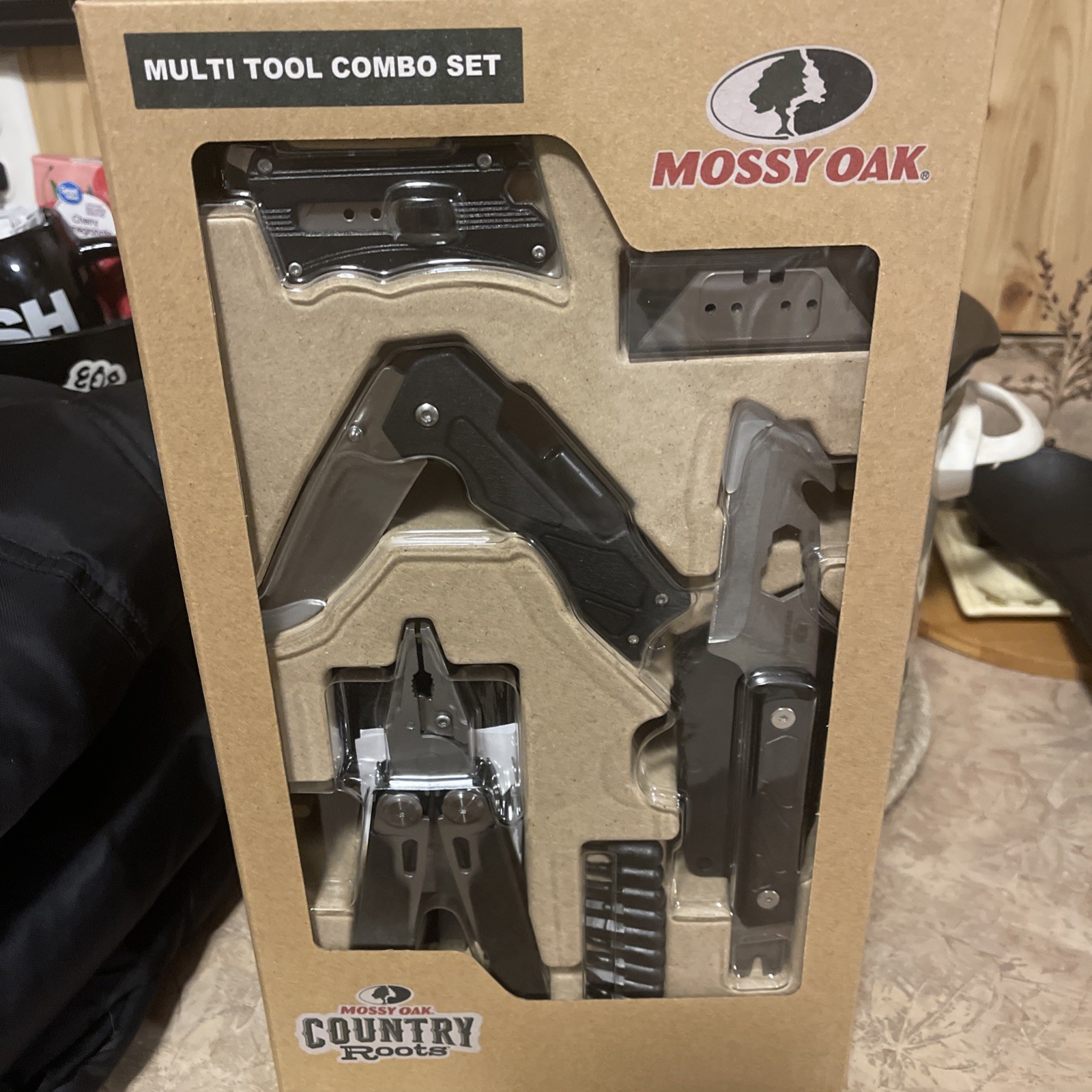 Mossy Oak 18-in-1 Stainless Steel Multi-Tool & Folding Knives Set T2412Q8-03