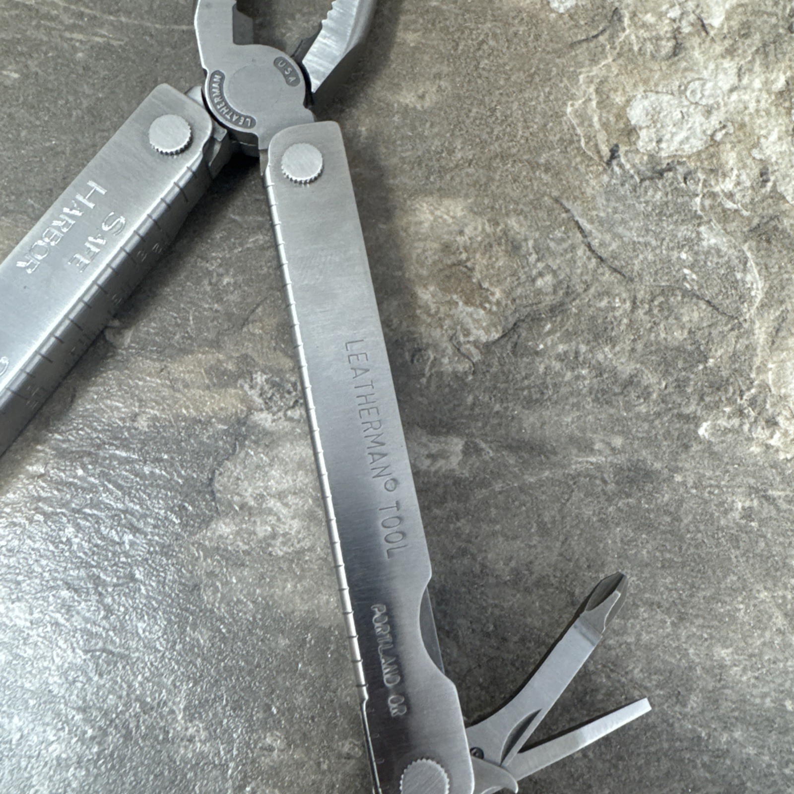 Vintage 1998 Leatherman PST II Multi Tool Scissors Diamond File Serrated Sheath