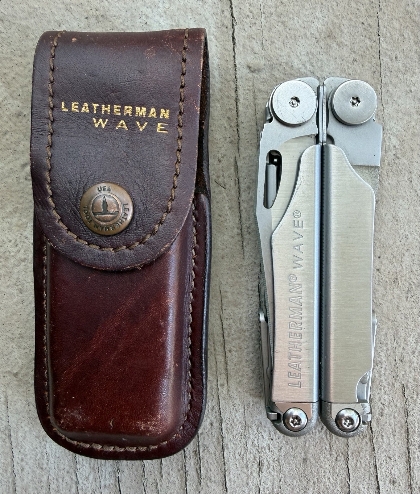 LEATHERMAN WAVE STAINLESS STEEL FOLDING MULTI TOOL IN LEATHER POUCH/CASE, EXC