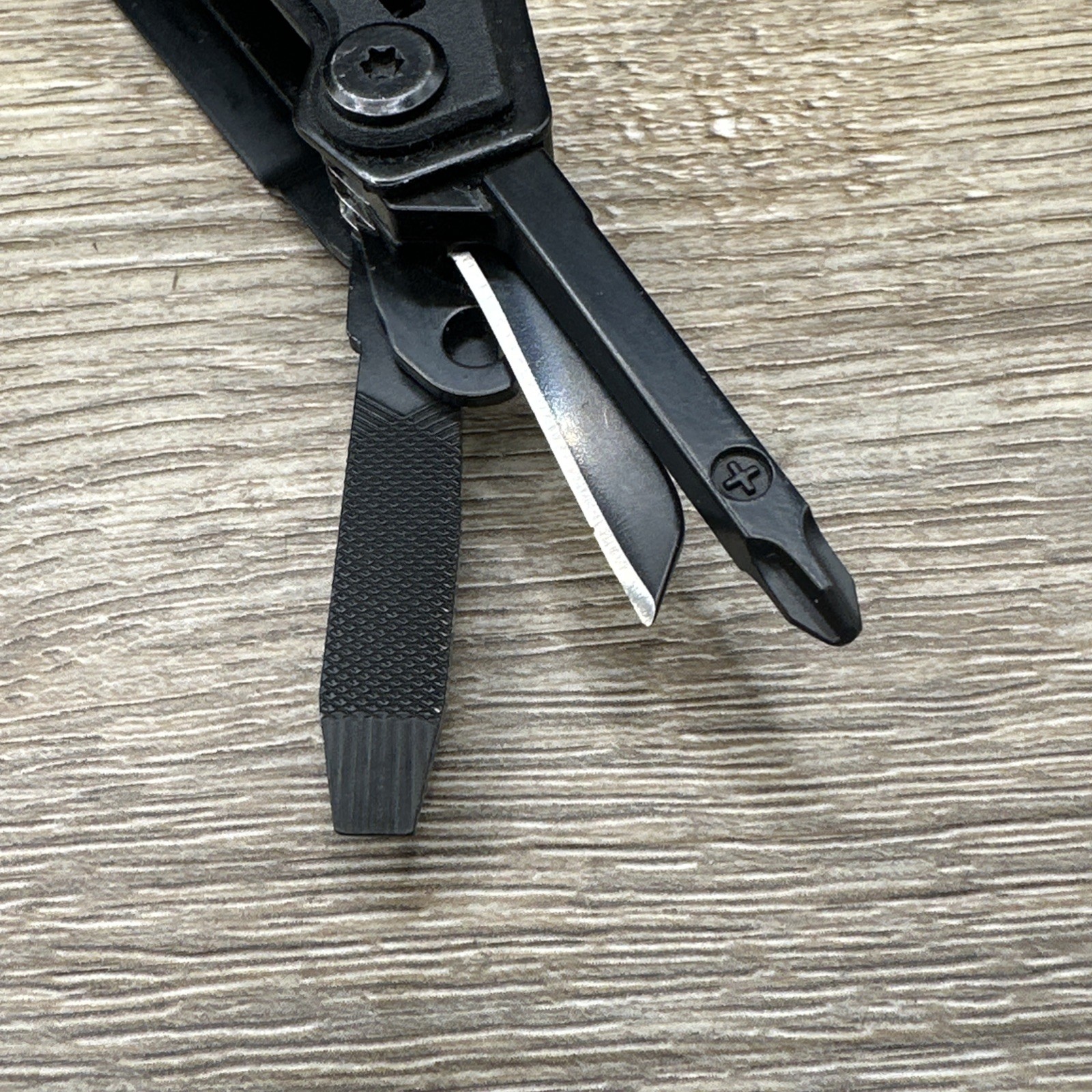 Blackhawk! Everyday Carry EDC Multi-Tool