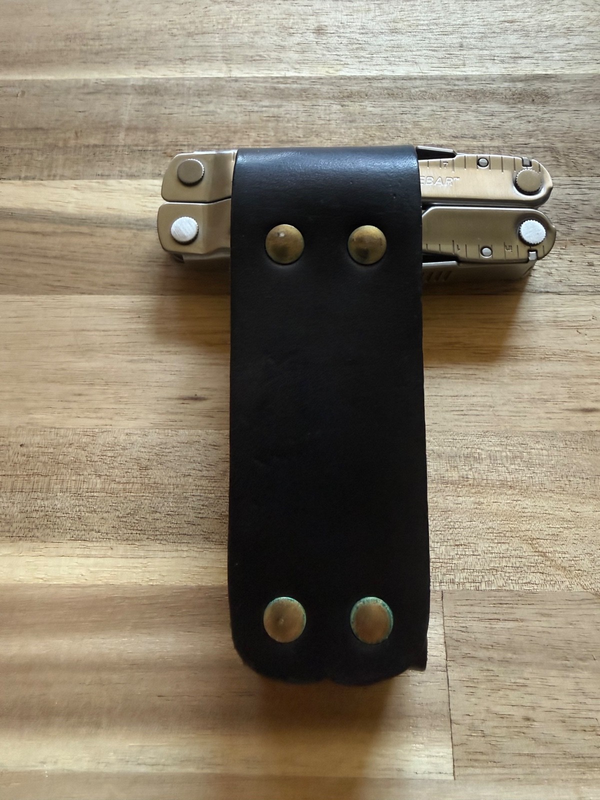 leatherman rebar multi-tool with leather case