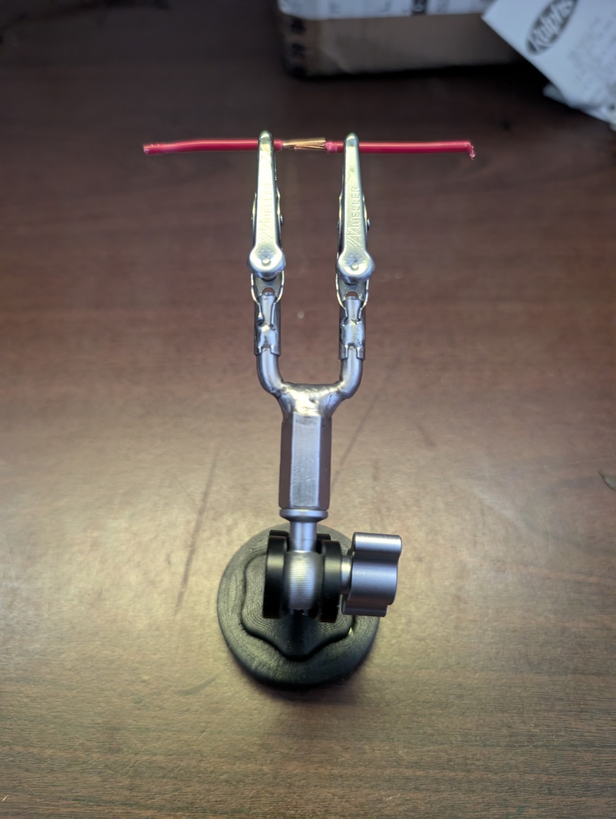 Multi-Purpose 3RD HAND with Magnets And Locking Swivel With Various Attachments
